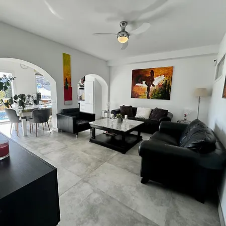 El Coto With Pool By Homing Holiday home